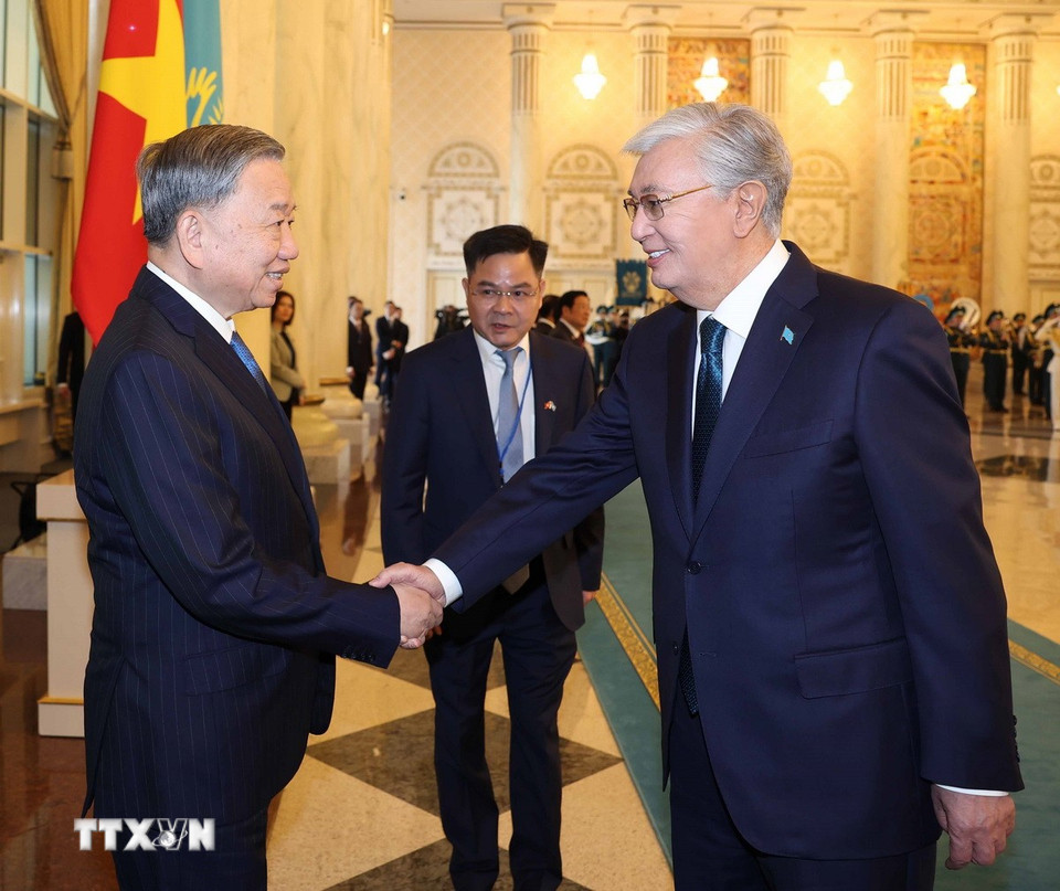 Official welcome ceremony for top Vietnamese leader To Lam in Kazakhstan- Ảnh 1. Official welcome ceremony for top Vietnamese leader To Lam in Kazakhstan- Ảnh 1.