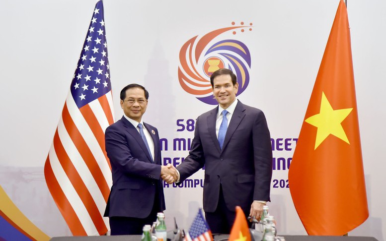 Deputy PM, FM Bui Thanh Son meets U.S. Secretary of State Marco Rubio in Malaysia