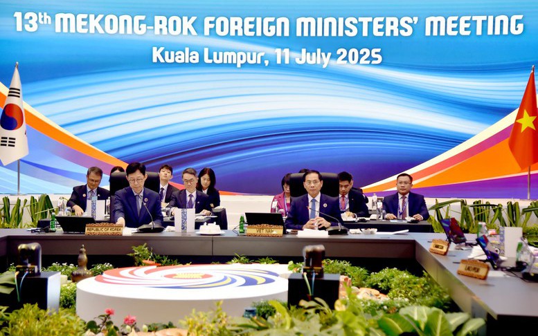 Deputy PM, FM Bui Thanh Son co-chairs 13th Mekong- Korea Foreign Ministers’ Meeting