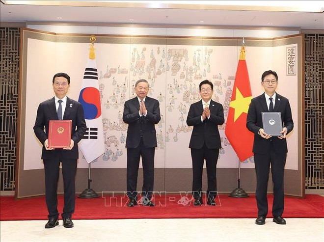 Viet Nam, South Korea issue Joint Statement on deepening Comprehensive Strategic Partnership- Ảnh 2.