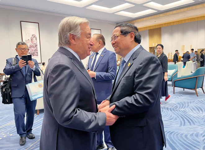 Prime Minister Pham Minh Chinh meets world leaders on SCO Summit 2025 sidelines- Ảnh 2. Prime Minister Pham Minh Chinh meets world leaders on SCO Summit 2025 sidelines- Ảnh 2.