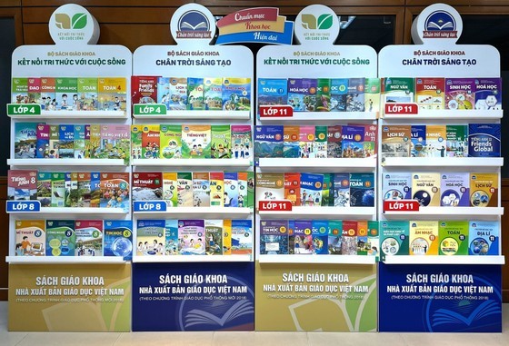 Viet Nam to adopt single set of textbooks from 2026- Ảnh 1.