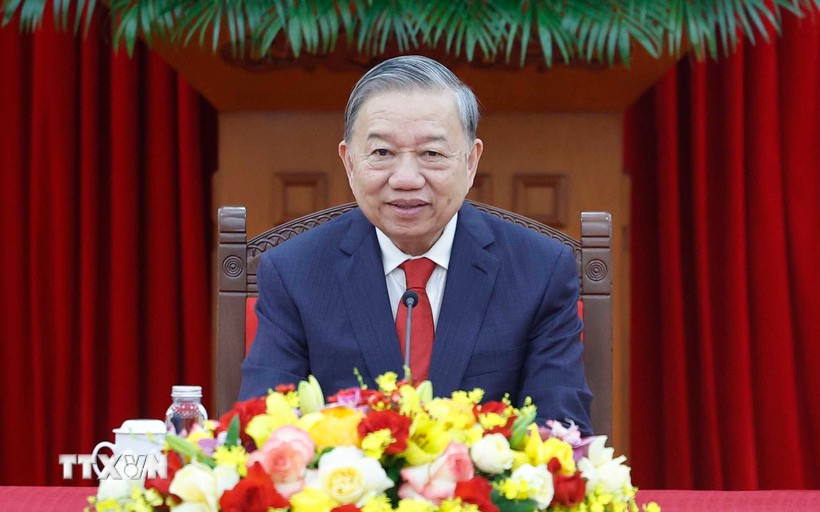 To Lam holds phone conversation with top Chinese leader Xi Jinping