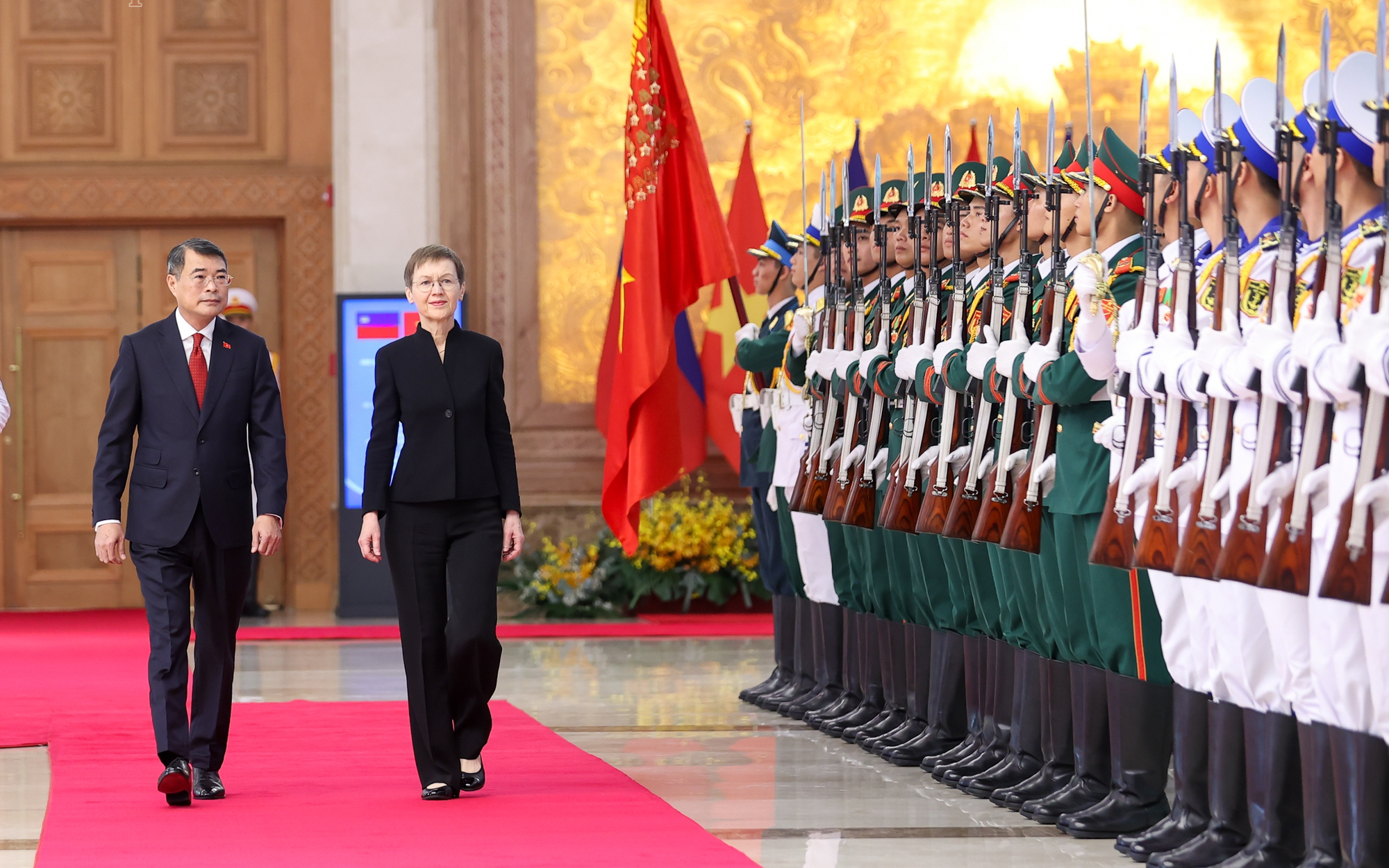 Liechtenstein Prime Minister Brigitte Haas accorded welcome ceremony in Ha Noi