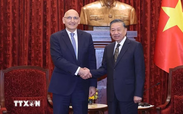 Top leader To Lam hosts Representative of Azerbaijani President