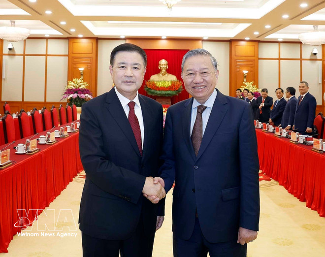 Party chief hosts Chinese ministers of foreign affairs, national defense, public security- Ảnh 4. Party chief hosts Chinese ministers of foreign affairs, national defense, public security- Ảnh 4.