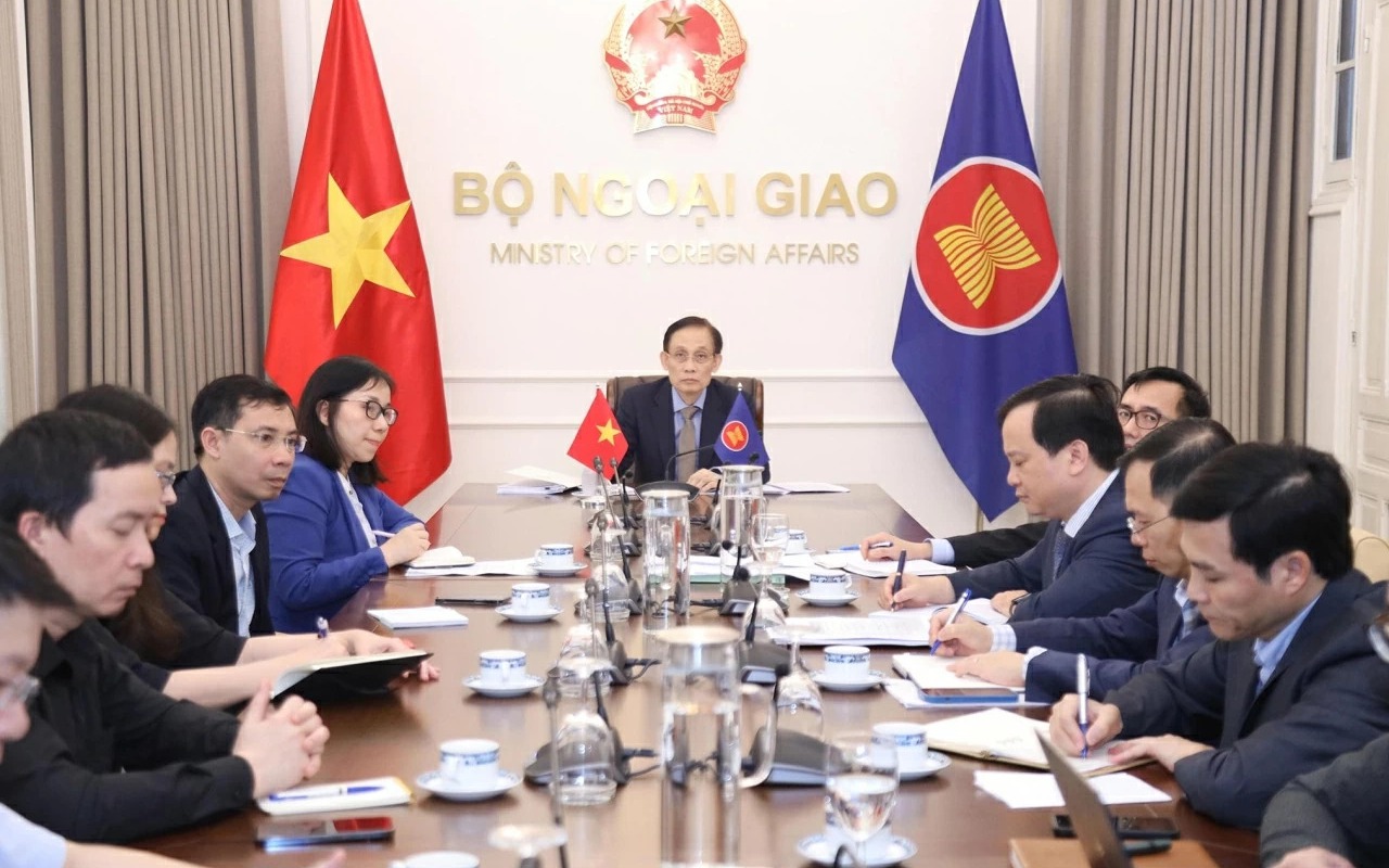 Foreign Minister attends second special meeting on Middle East issue