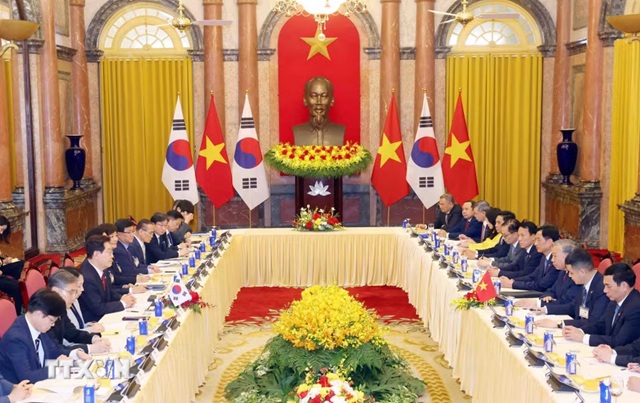 Viet Nam, South Korea exchange 12 cooperation agreements- Ảnh 1.