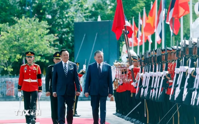 Thai Prime Minister hosts official welcome ceremony for To Lam in Bangkok