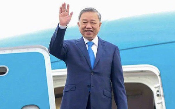 Top leader starts State visit to India