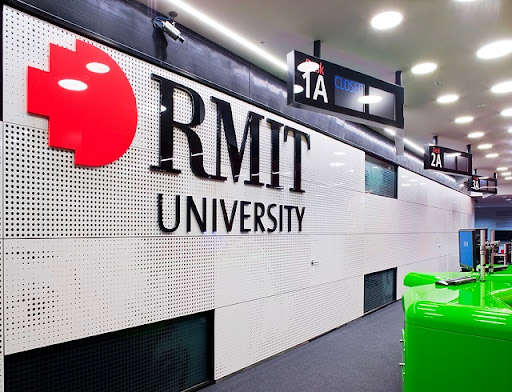 Education minister holds authority to approve foreign university branches in Viet Nam- Ảnh 1.