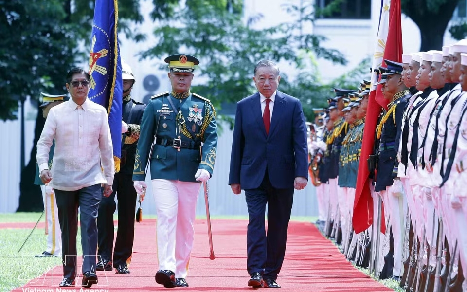 General Secretary, President To Lam accorded official welcome ceremony in Philippines