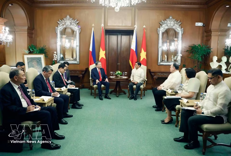 General Secretary, President To Lam accorded official welcome ceremony in Philippines- Ảnh 5.