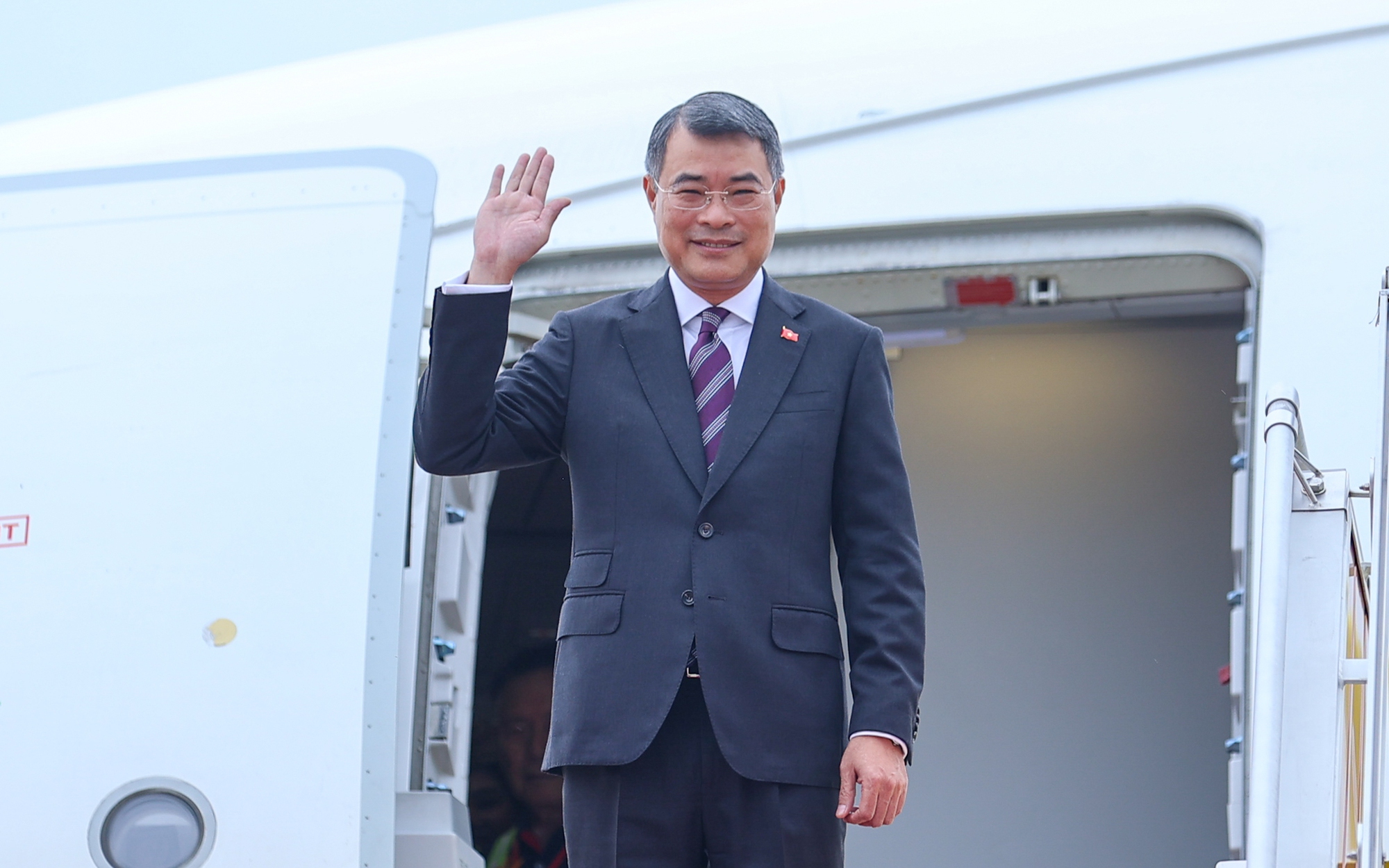 Prime Minister Le Minh Hung leaves for ASEAN-Russia Commemorative Summit