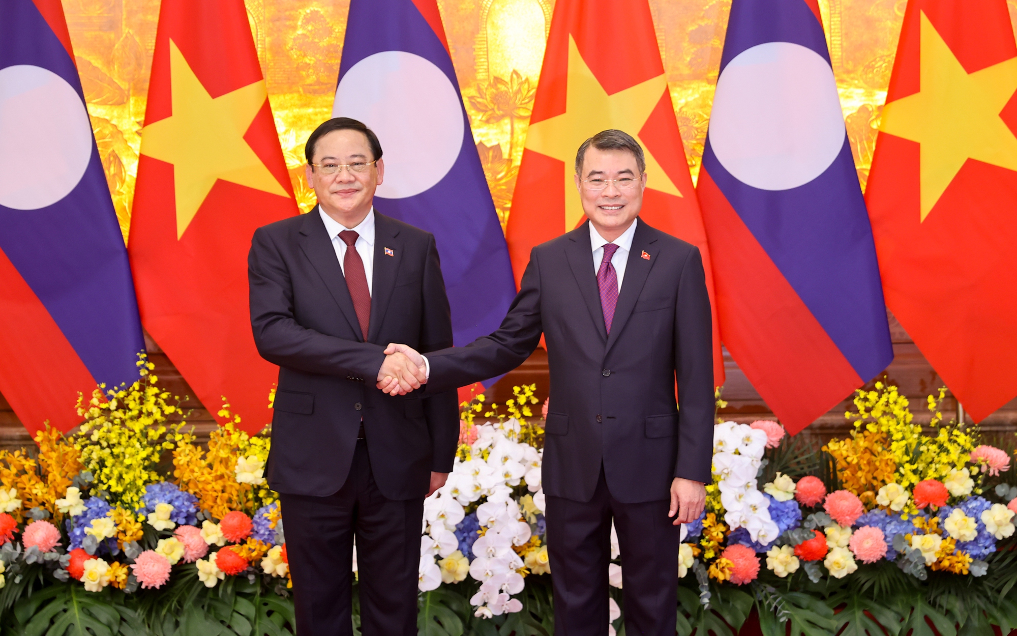 Viet Nam, Laos treasure strategic cohesion
