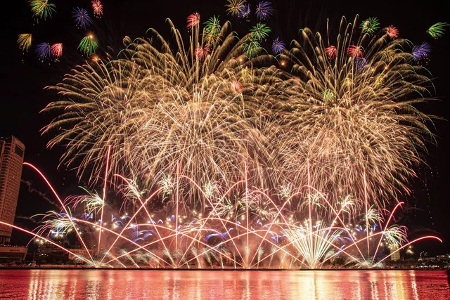 Da Nang welcomes record 2.72 million visitors during DIFF 2026- Ảnh 1.