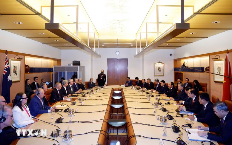Top leader To Lam holds summit meeting with Australian Prime Minister in Canberra