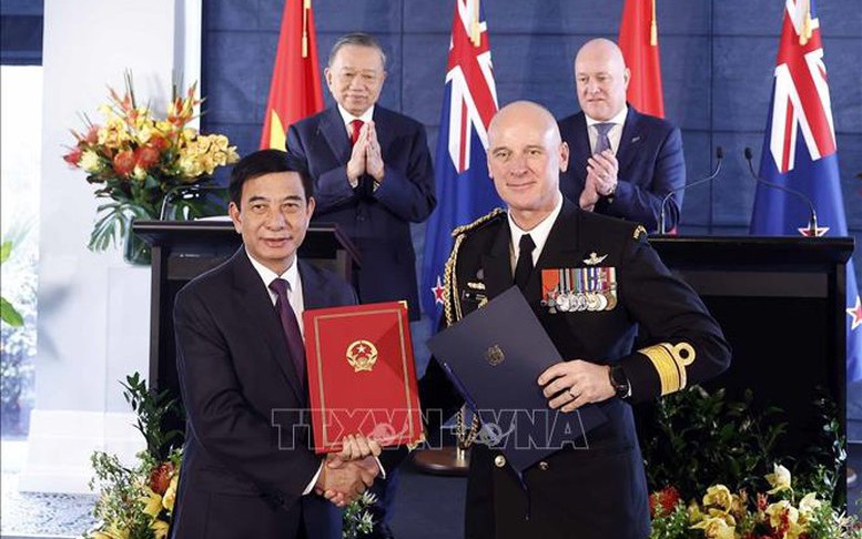 Viet Nam, New Zealand exchange cooperation agreements