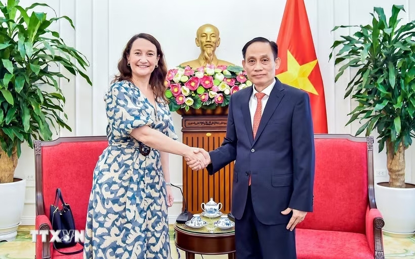 Viet Nam, Uruguay promote bilateral ties more intensively