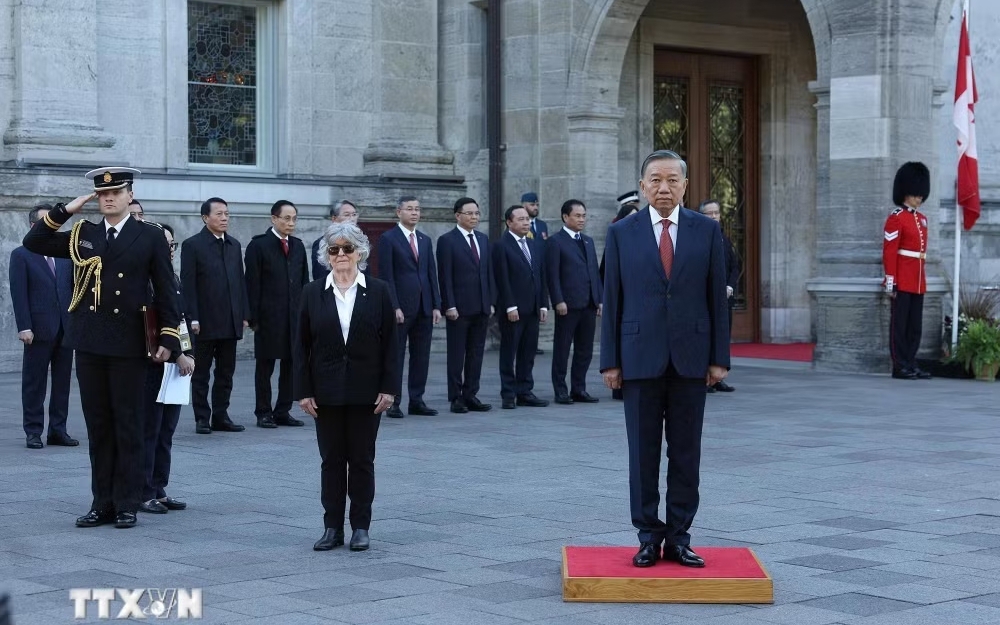 Official welcome ceremony for top leader To Lam in Ottawa