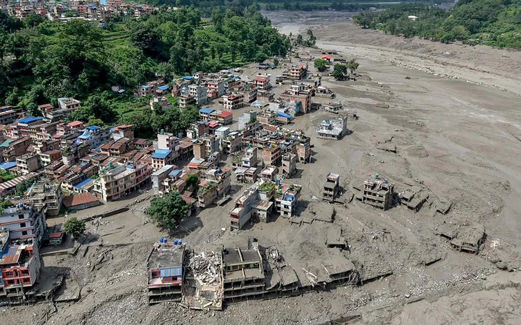Viet Nam announces US$300,000 in emergency aid to Nepal