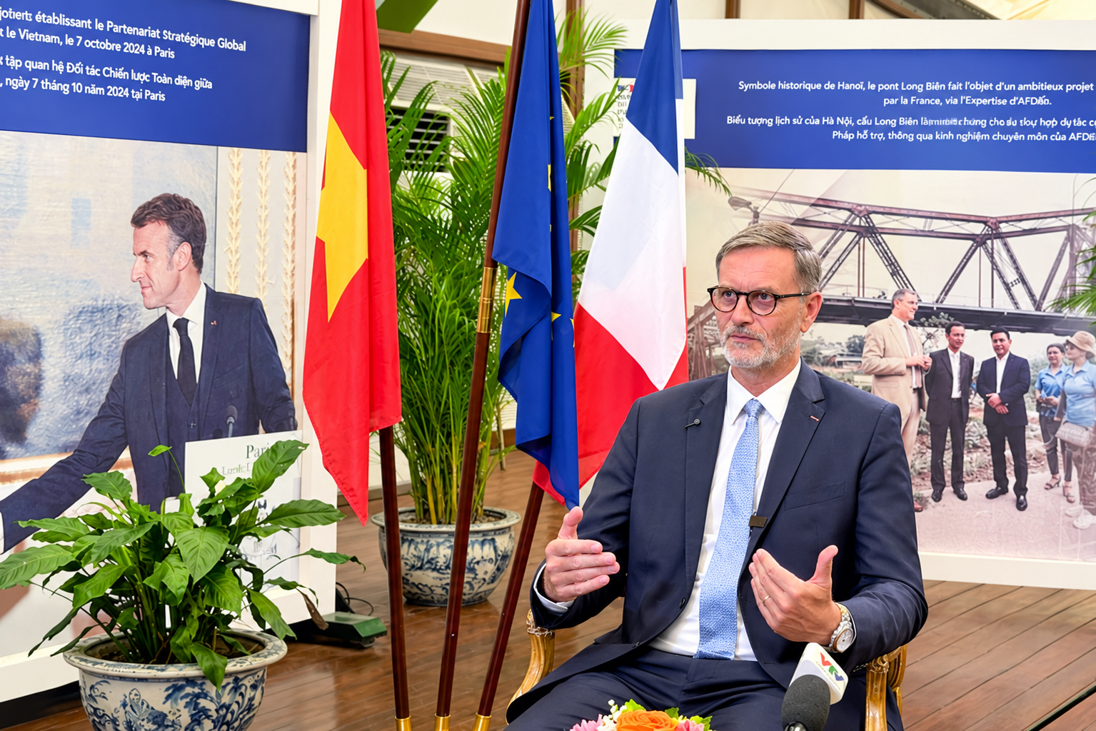 Top Vietnamese leader's upcoming visit to inject new momentum into Viet Nam-France relations- Ảnh 1.