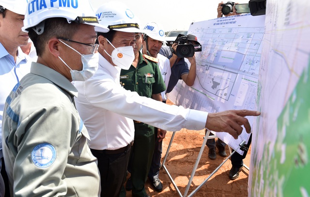 Phó Thủ tướng Lê Văn Thành kiểm tra dự án sân bay Long Thành - Ảnh 1.