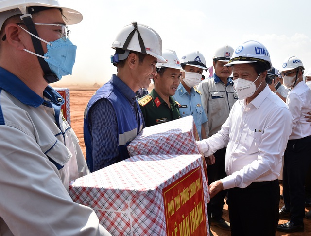 Phó Thủ tướng Lê Văn Thành kiểm tra dự án sân bay Long Thành - Ảnh 6.