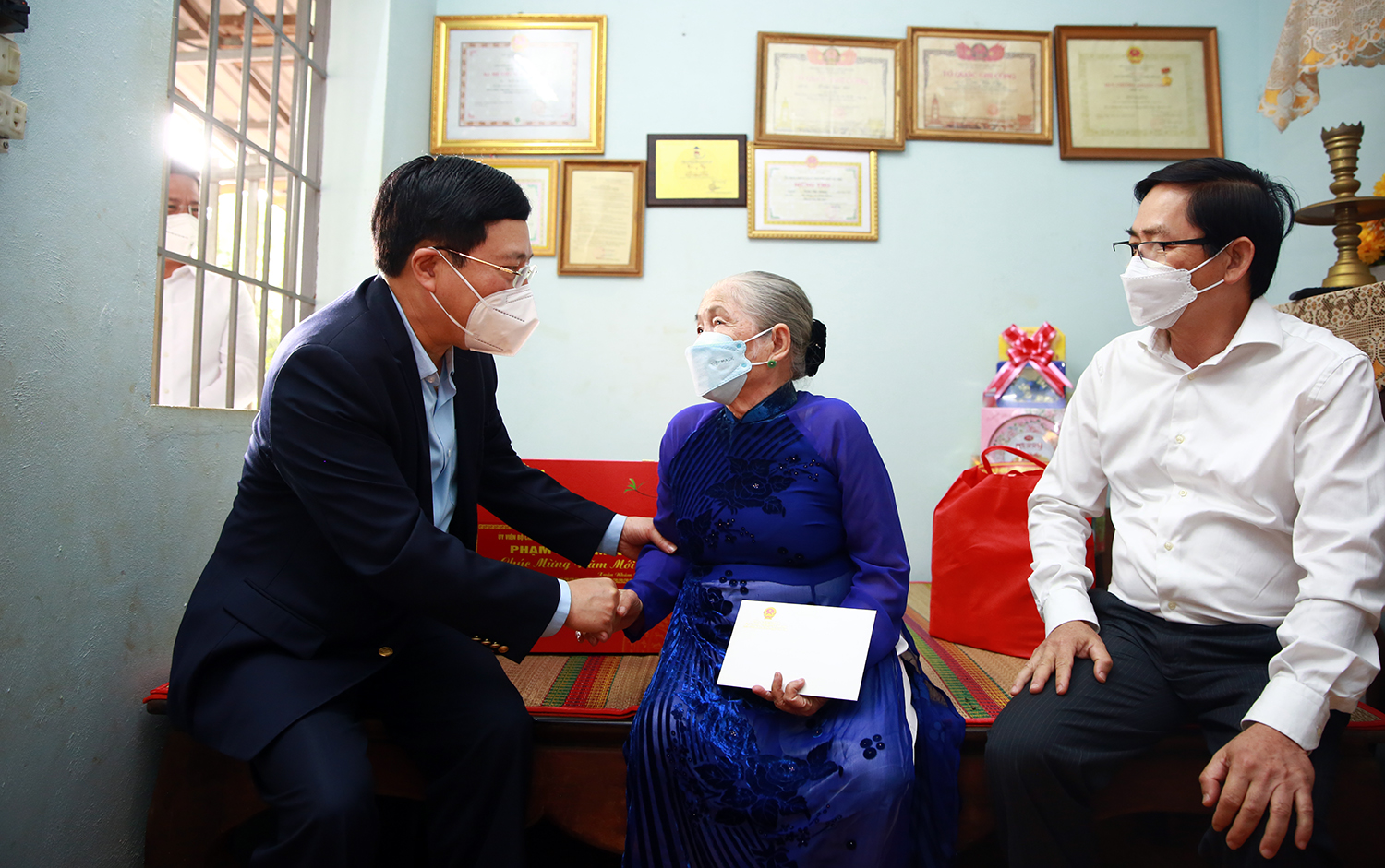 Phó Thủ tướng Thường trực Phạm Bình Minh thăm, tặng quà Tết tại Bà Rịa-Vũng Tàu - Ảnh 3.