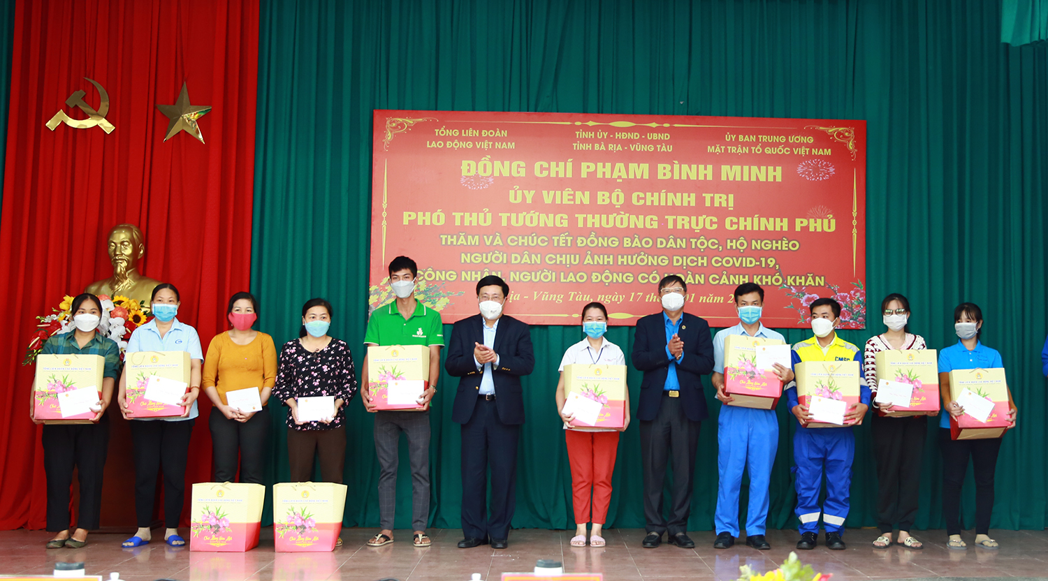 Phó Thủ tướng Thường trực Phạm Bình Minh thăm, tặng quà Tết tại Bà Rịa-Vũng Tàu - Ảnh 2.