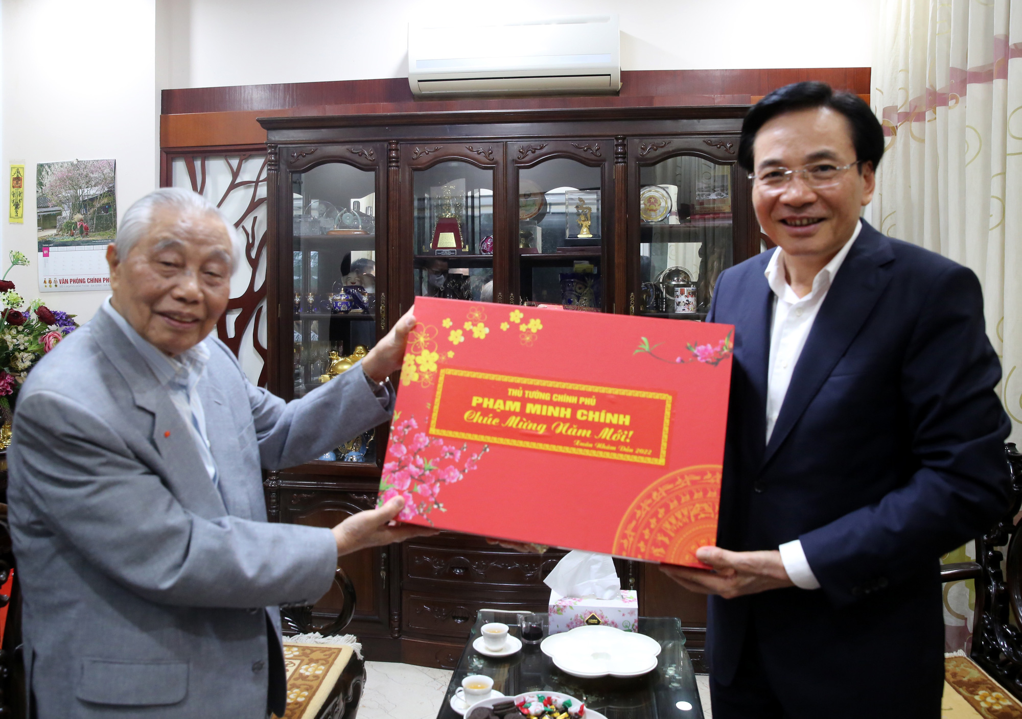 Bộ trưởng, Chủ nhiệm VPCP thăm, chúc Tết nguyên lãnh đạo Đảng, Nhà nước - Ảnh 3.