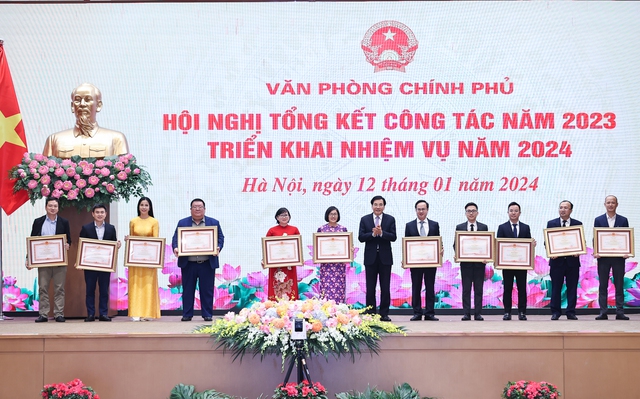 Hướng dẫn một số điều của Luật Thi đua, khen thưởng trong phạm vi của Văn phòng Chính phủ- Ảnh 1.