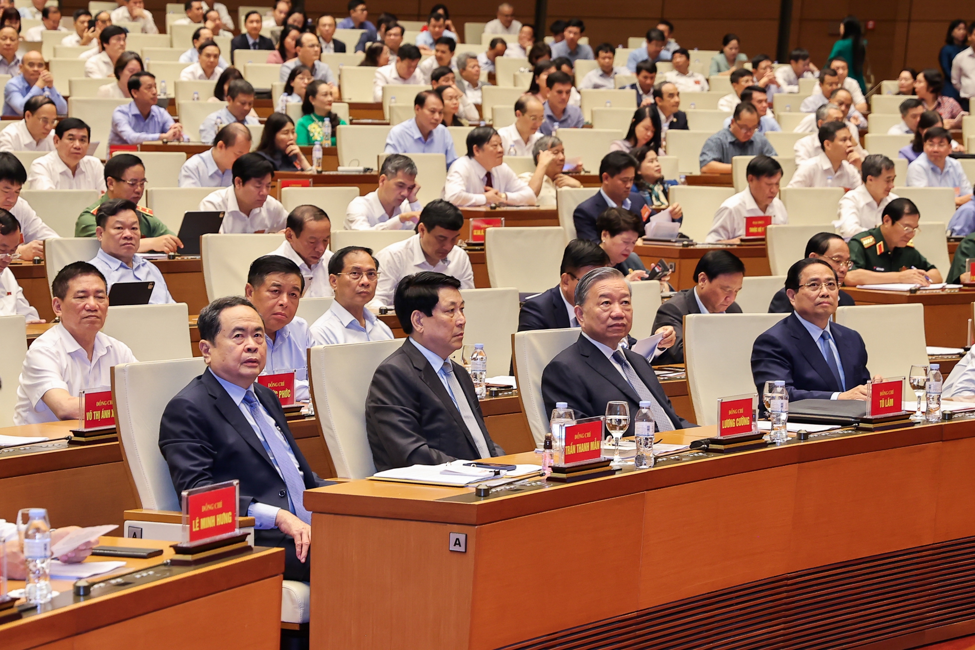 Triển khai quyết liệt, đồng bộ 4 Nghị quyết: Xung lực mạnh mẽ cho đất nước bứt phá- Ảnh 1.