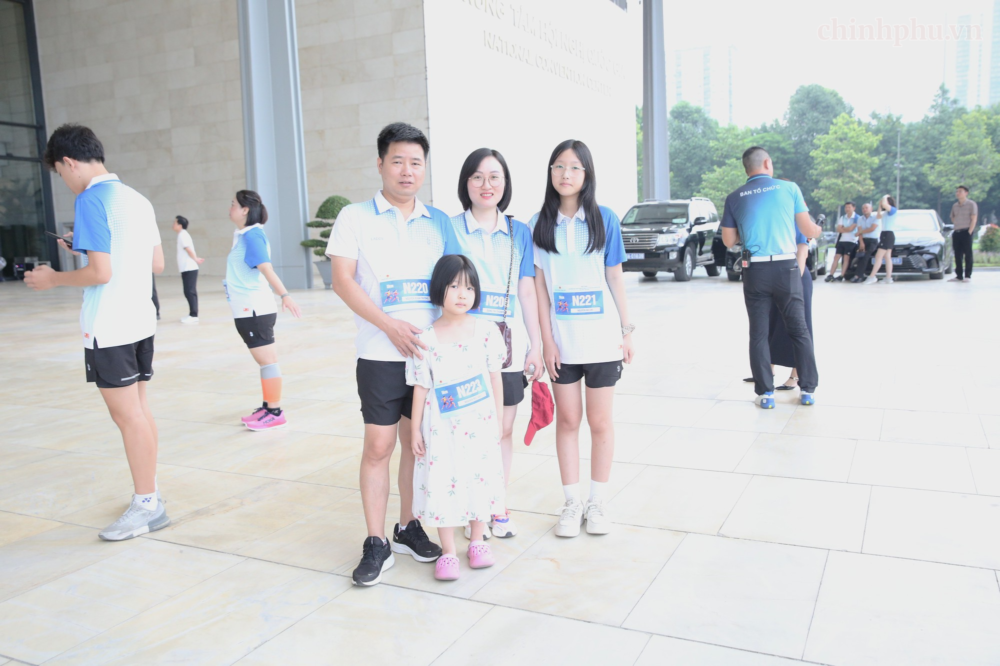 Hội thao giao lưu: Gắn kết cán bộ, công chức qua những trận đấu sôi nổi- Ảnh 7.