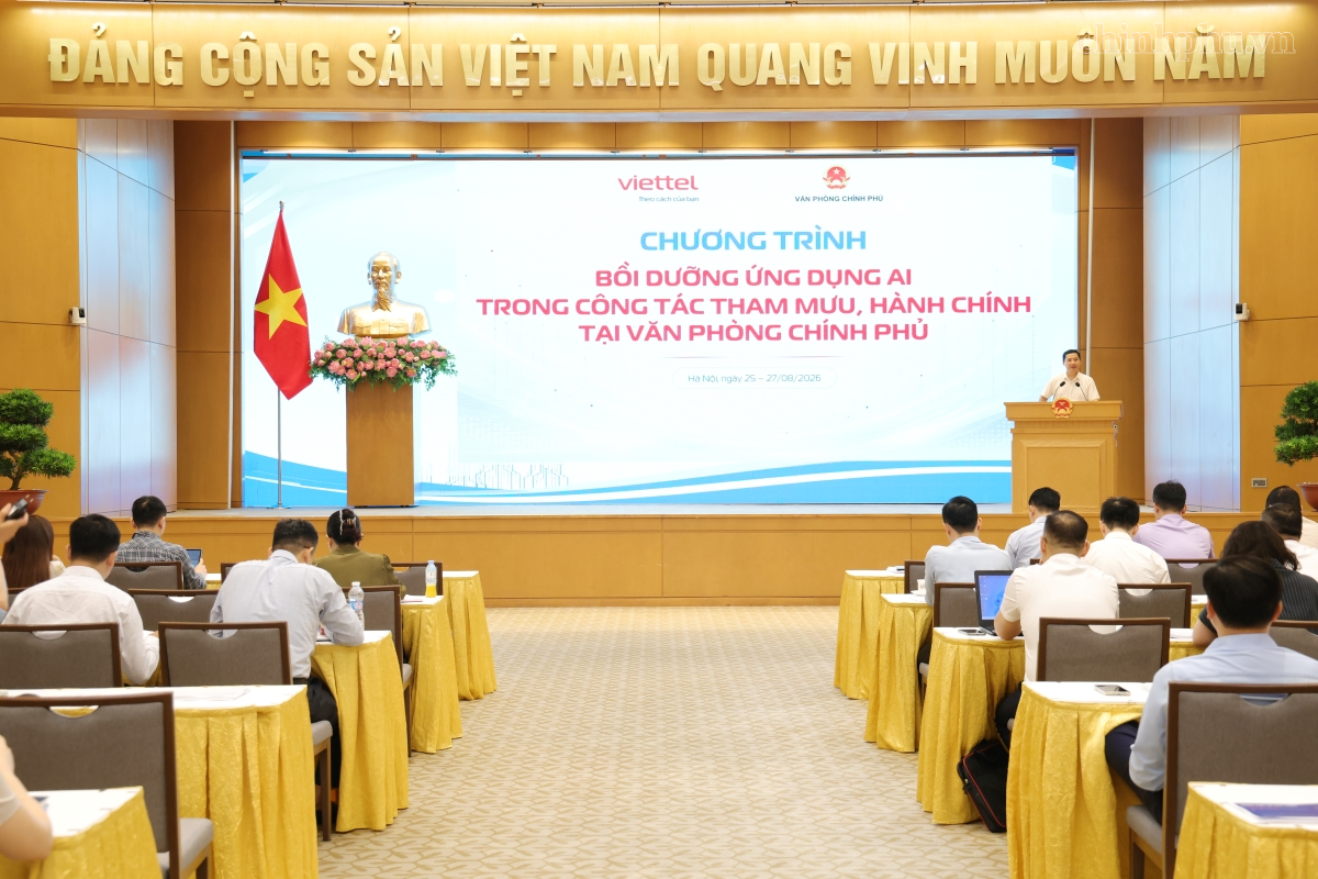 Bồi dưỡng ứng dụng AI trong công tác tham mưu, hành chính tại Văn phòng Chính phủ- Ảnh 3.