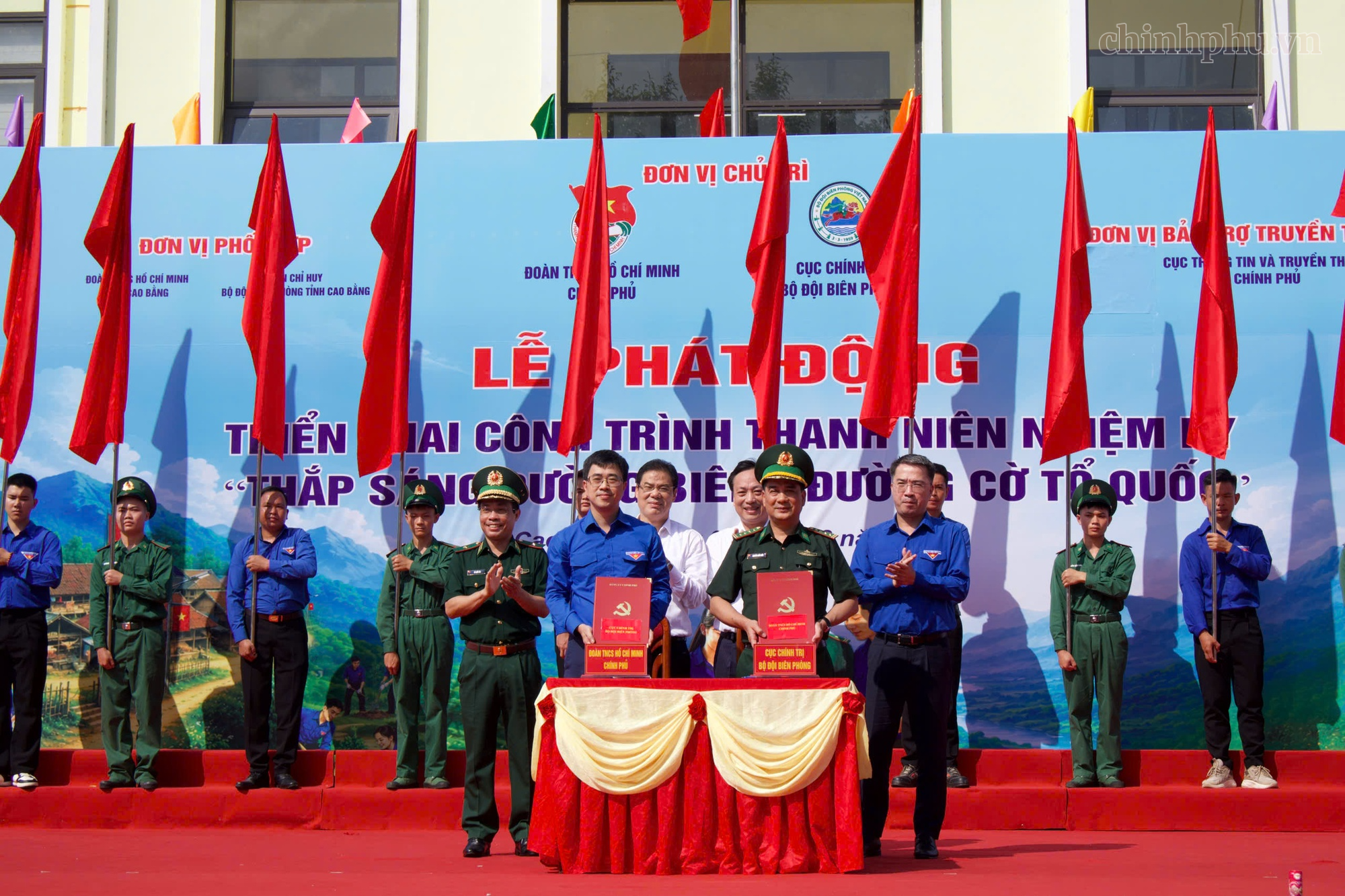 Phát động Công trình thanh niên nhiệm kỳ 'Thắp sáng đường biên - Đường cờ Tổ quốc'- Ảnh 4. Phát động Công trình thanh niên nhiệm kỳ 'Thắp sáng đường biên - Đường cờ Tổ quốc'- Ảnh 4.