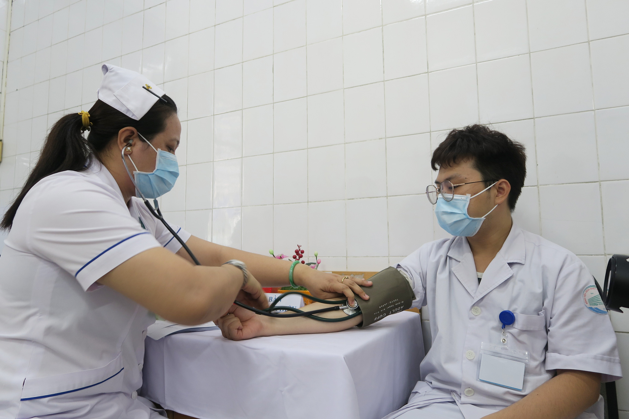  越南启动有史以来规模最大的疫苗接种计划 - Ảnh 5.