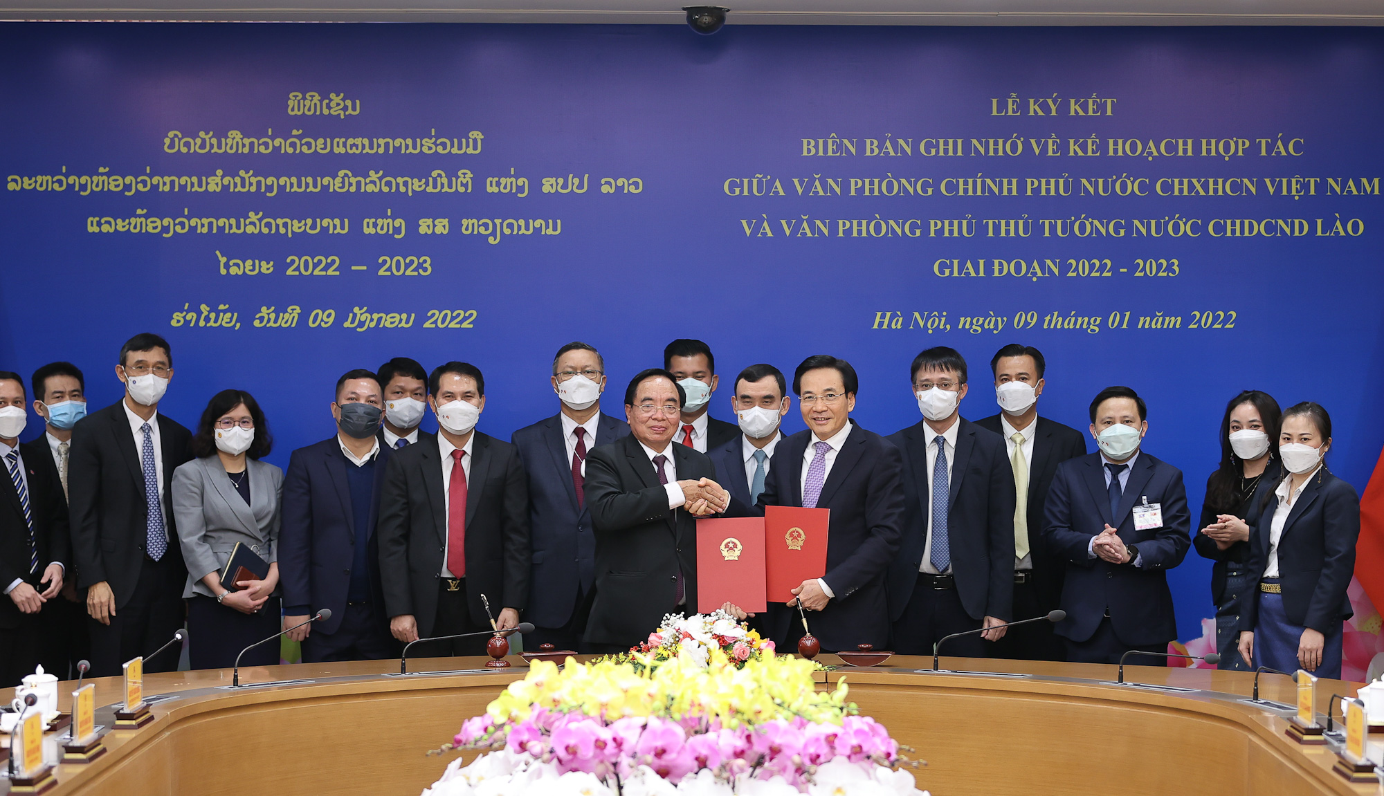 老挝总理府办公厅部长、主任坎坚·翁坡西访问越南政府办公厅 - Ảnh 8.