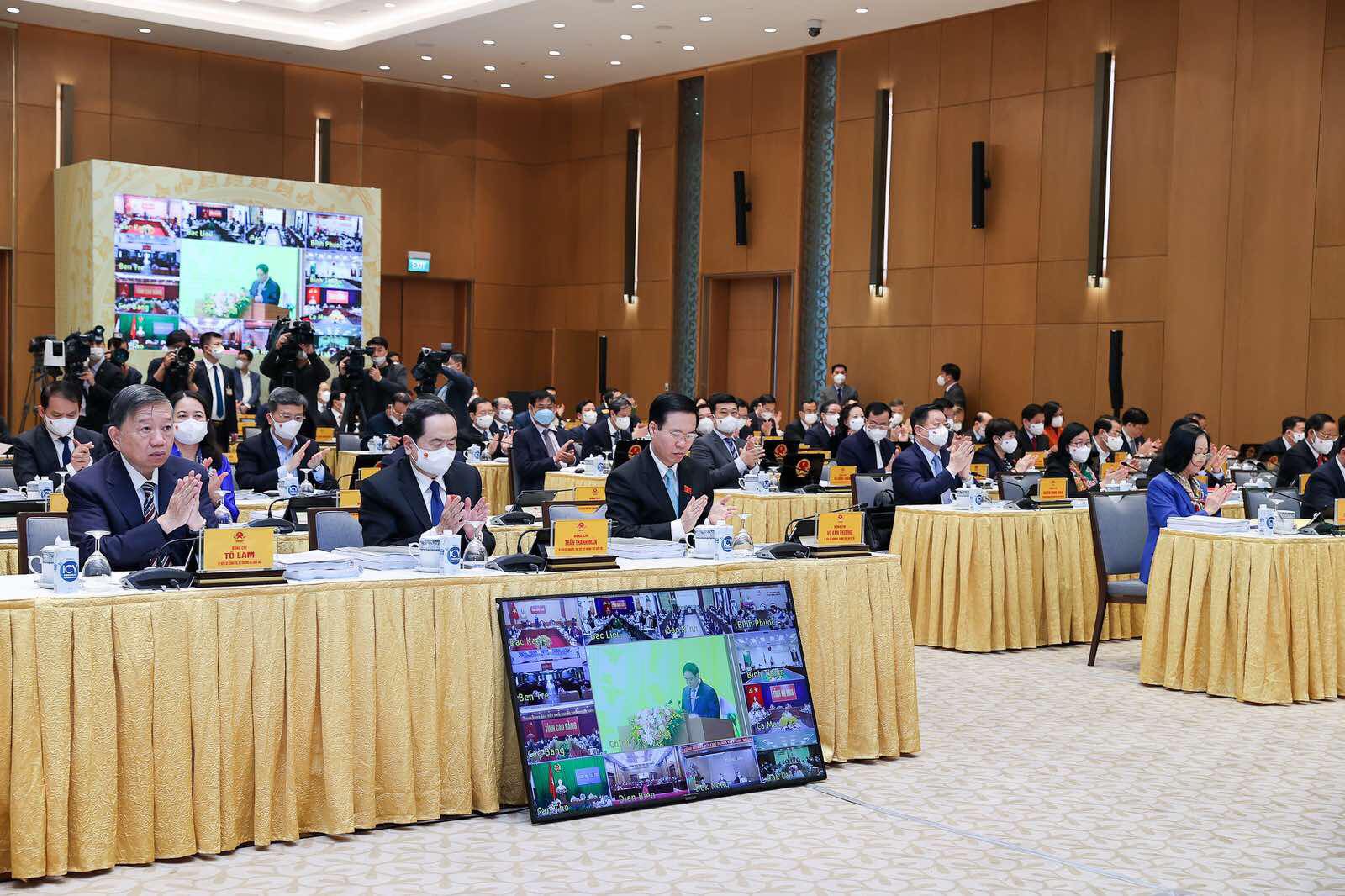 越南政府与各地方视频会议（组图） - Ảnh 10.