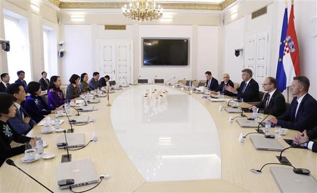 photo-1665548948194 photo-1665548948194