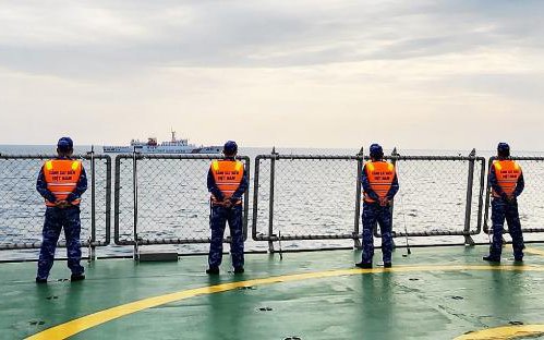 越中海警2022年第二次北部湾分界线附近海域联合巡逻活动圆满结束