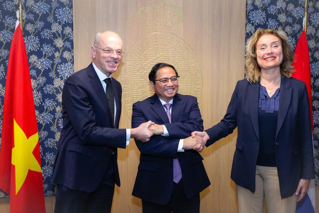 范明正总理建议荷兰议会早日批准越南欧盟投资保护协定 - Ảnh 1.