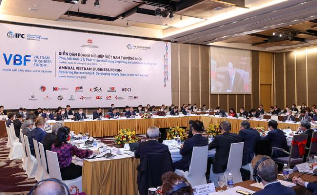 photo-1645467990023 photo-1645467990023