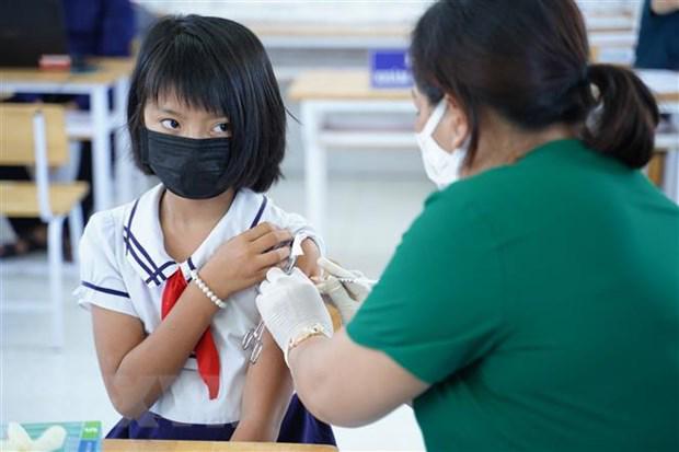 越南新冠肺炎疫情：21日新增确诊病例12029例 死亡病例9例 - Ảnh 1.