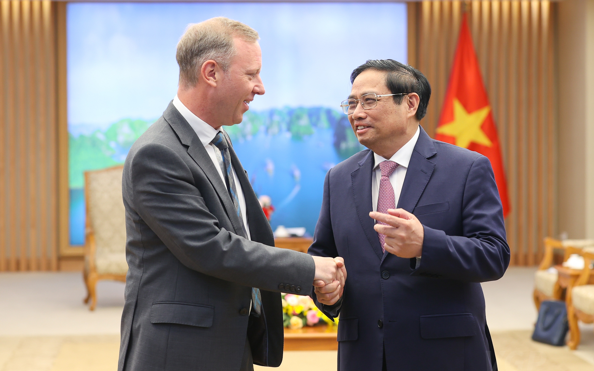 越南重视与英国的关系