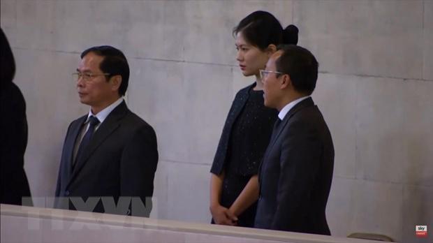 越南外长裴青山出席英国伊丽莎白二女王葬礼 - Ảnh 1.