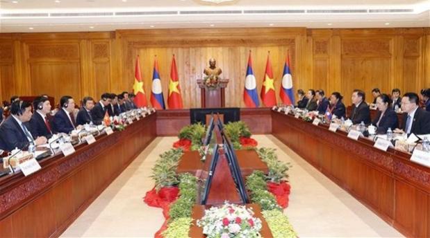 越南国会主席王廷惠与老挝国会主席赛宋蓬举行会谈- Ảnh 2.
