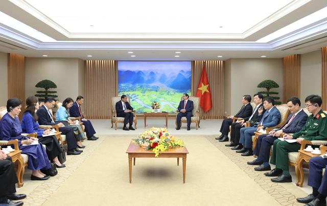 越南政府总理范明正会见柬埔寨副首相兼外交与国际合作部大臣布拉索昆 - Ảnh 2.