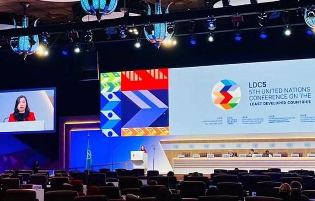 photo-1678330036836 photo-1678330036836