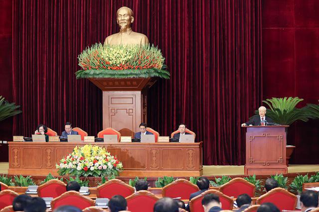 photo-1684141611482 photo-1684141611482